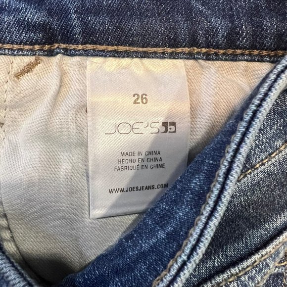 NWOT JOE'S Mid Rise Shorts 3 1/2 Rolled Cassandra (26) - Picture 7 of 10